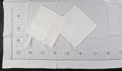 Embroidered bed linen set with two pillowcases,...