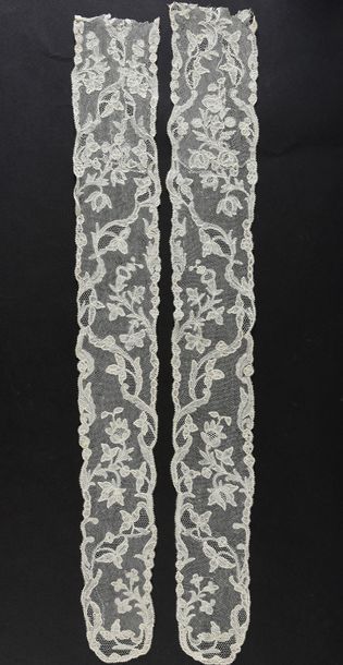null Pair of beards, Brussels, spindles, circa 1750-60.
Drochel network Brussels...