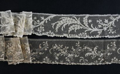 null Beards and back of cap, needle, France, 2nd half of the 18th century.
A pair...