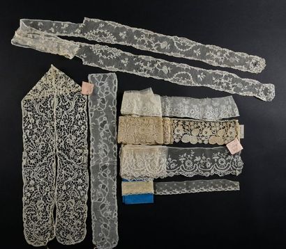 null Meeting of lace, needle and bobbin, 18th and 19th century.
An Alençon lace beard...