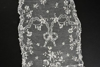 null Argentan lace keel, needle, circa 1780-90.
Beautiful stem in fine Argentan lace...