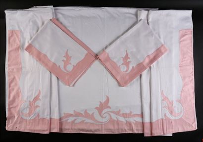 null Set of bed linen, sheet and two pillowcases, mid 20th century.
White cotton...