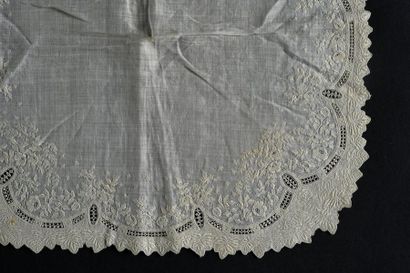 null Two embroidered handkerchiefs, count's crown, 2nd half of the 19th century.
In...