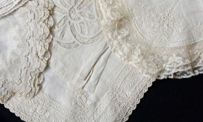 null Handkerchiefs, white embroidery and Valenciennes, 2nd half of the 19th century.
Four...