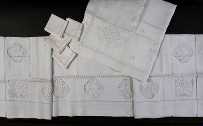 Two embroidered tablecloths, 1st half of...