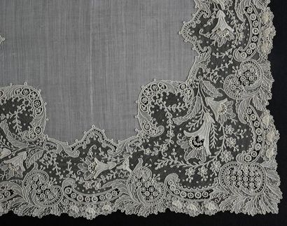 null Fuchsia handkerchief, Gauze, needle, Belgium, 2nd half of the 19th century.
Elegant...