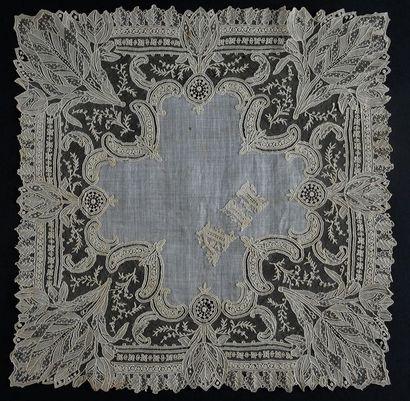 null Handkerchief with gauze stitch, needle, Belgium, end of the 19th century.
Original...