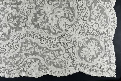 null Nappe en dentelle "Vieux Flandres", début du XXe siècle.
Nappe entièrement en...