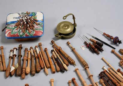 null Lacemaking tools, 19th and 20th century.
Beautiful set of hand-turned wooden...