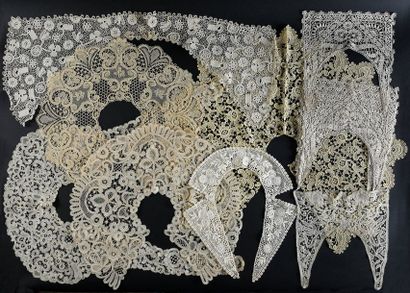 Eleven lace collars, early 20th century....