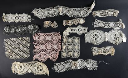 null One hundred and fifty samples of bobbin lace, early 20th century. 
 Bottom of...