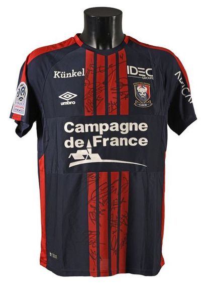 null Ivan Santini. Maillot n°26 du SM Caen pour la saison 2017-2018 du Championnat...