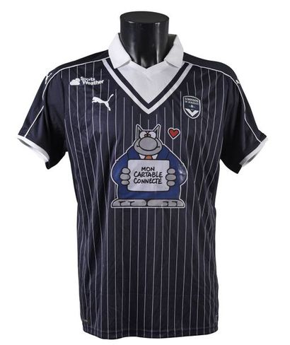 null Jersey n°33 of the Girondins de Bordeaux offered to Marc Lavoine, sponsor of...