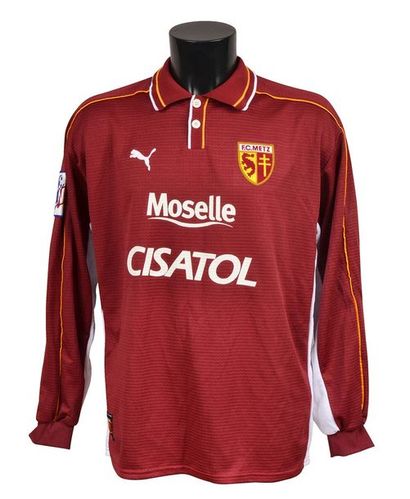 null Louis Saha. FC Metz jersey n°24 for the 1999-2000 season of the 1st division...