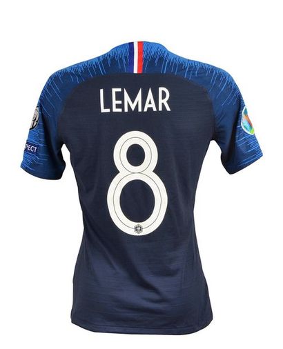 null Thomas Lemar. Maillot n°8 de l'équipe de France pour la rencontre de qualification...
