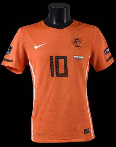 null Wesley Sneijder. Maillot n°10 de l'équipe Nationale des Pays-Bas porté face...