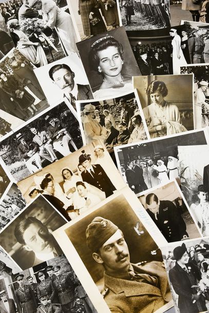 FAMILLE ROYALE DE GRANDE-BRETAGNE Beautiful set of 38 B&W photographs depicting various...