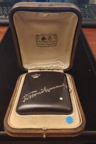 null CIGARETTE CASE OF KING VICTOR EMMANUEL III OF SAVOY.
A slightly domed, square,...