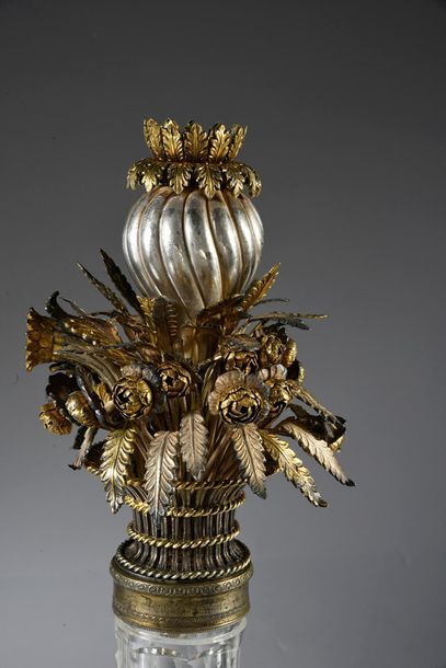 null * OTTOMAN HOOKAH.
With its basket-shaped cut crystal vase, silver and vermeil...