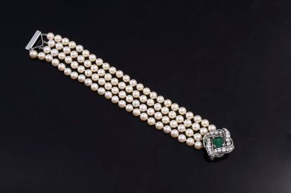 MAUBOUSSIN Bracelet à rangs de perles de culture, le fermoir à glissière en or gris...