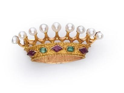 null Crown count in gold 750°°, forming a brooch, decorated with 9 pearls, the headband...