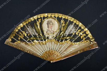 null MARIE-THÉRÈSE, Duchess of Angoulême (1778-1851). 
 18-strand folded fan, with...