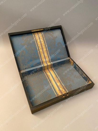 null BOX - BOÎTE À COURRIER.
Rectangular in shape, entirely leather-covered, hinged...