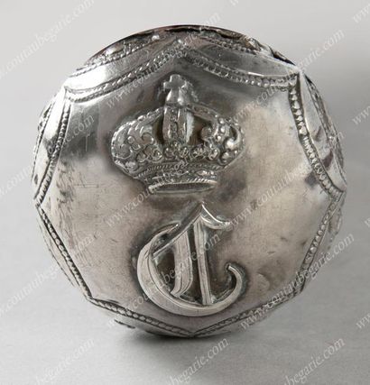 null OXBER RABBER.
With silver pommel with carved decoration of floral motifs in...