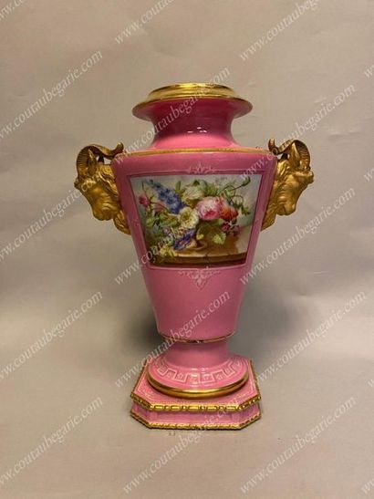 null *VASE IN PORCELAIN.
FROM THE RIHOUET MANUFACTURE IN PARIS. 
 Baluster-shaped...