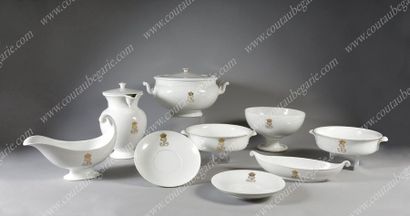 null *OFFICERS' SERVICE
FOR THE CASTLE OF SAINT-CLOUD.
Lamp-shaped gravy boat, 1st...