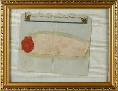 null FRAGMENT D'ÉTOFFE PROVENANT D'UNE VESTE PORTÉE PAR LE JEUNE LOUIS XVII (1785-1795)...