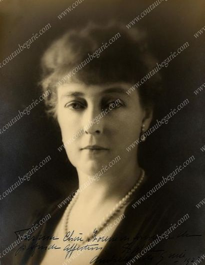 ISABELLE, duchesse de Guise, née princesse d'Orléans (1878-1961) 
Ensemble de 4 grands...