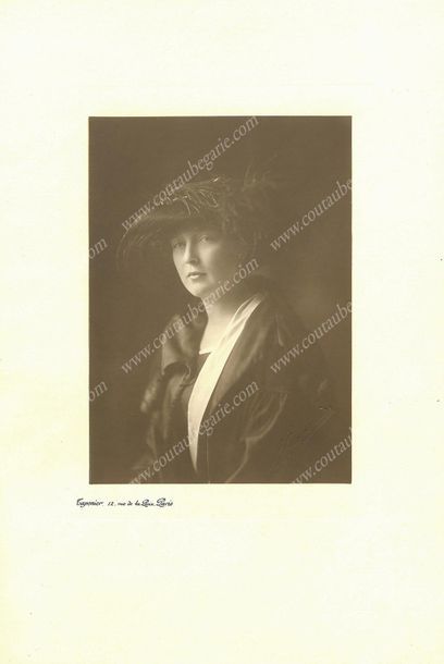 ISABELLE, duchesse de Guise, née princesse d'Orléans (1878-1961) 
Ensemble de 4 grands...