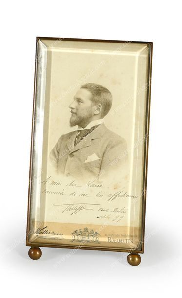 PHILIPPE VIII, duc d'Orléans (1869-1926) 
Portrait photographique signé Koller Karoly...