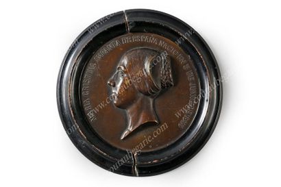 null MARIE-CHRISTINE, infante d'Espagne (1833-1906).
Grand médaillon en bronze à...