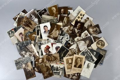 FAMILLES ROYALES ÉTRANGÈRES ET MILITARIA 
Belle collection de 155 cartes postales...