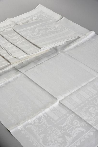 null Set of eight linen damask napkins, circa 1900, the field with plain and pebbled...