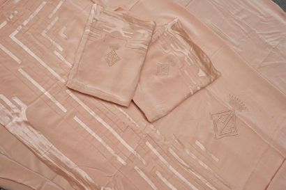 null Bed linen set embroidered with the numeral PB under a count's crown, circa 1938,...