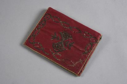 null Embroidered pouch second half of the 18th century, embroidered raspberry silk...