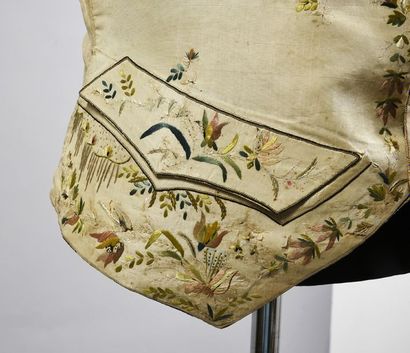 null Basque waistcoat, end of the 18th century, wholesale of towers of cream silk...