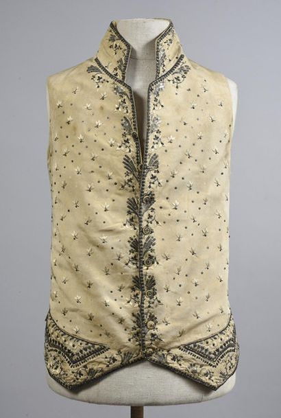 null Waistcoat, early 19th century, wholesale waistcoat of beige towers embroidered...