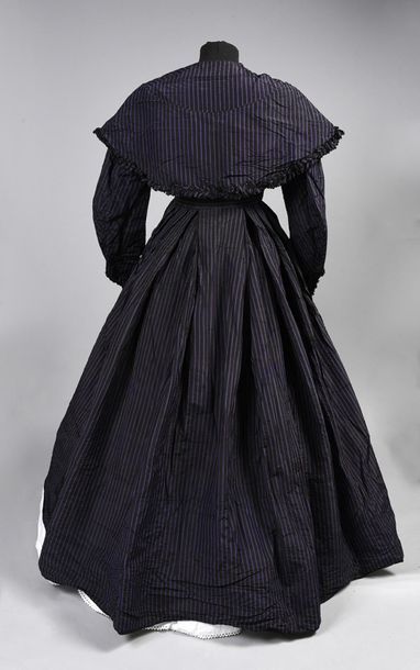 null Afternoon dress, circa 1850, dress in black and purple striped taffeta, the...