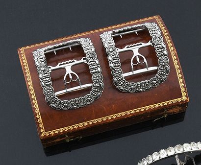 null Pair of shoe buckles, end of the 18th century, rectangular with rounded corners,...