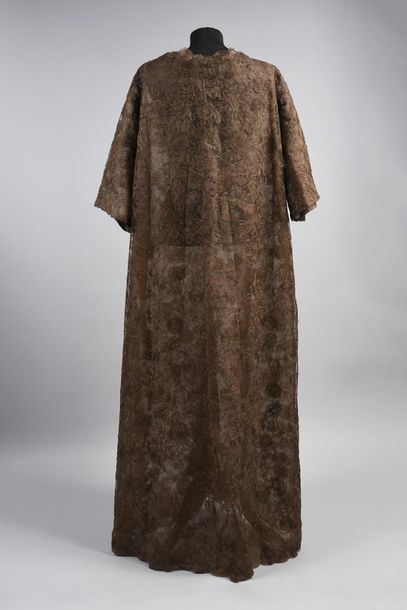 null Balenciaga lace evening coat, circa 1955, a loose coat with short sleeves in...