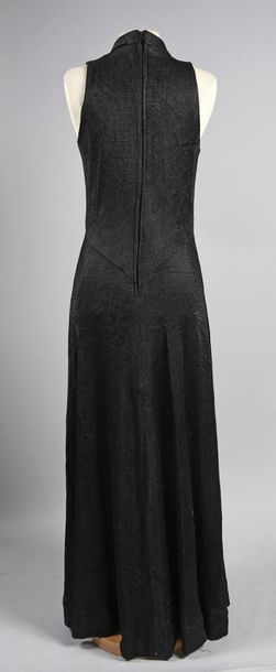 null Evening dress by Renée Véron, Paris, sleeveless sheath in black silk knit ribbed...