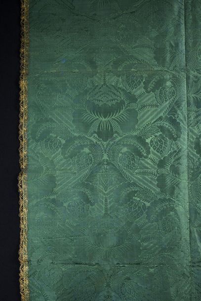 null Damask tablecloth, circa 1730, green damask with open flowers and pomegranate...