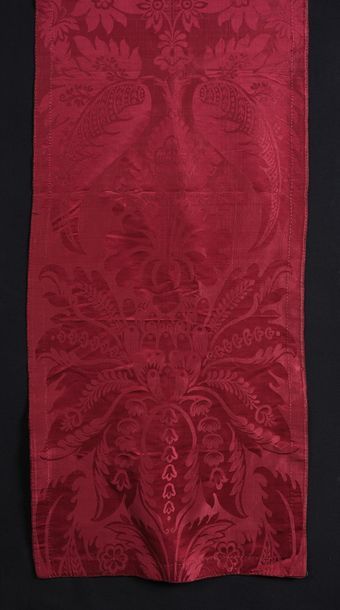 null Combination of wine damask and crimson, second half of the 17th and early 18th...