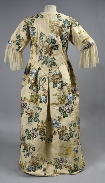 null Cross-dress for a Louis XV ball, naturalist lampas, Spitafields, England circa...