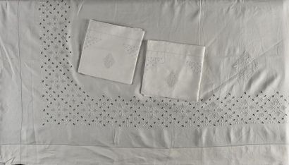 null Embroidered thread bed linen set, sheet and pair of pillowcases, early 20th...