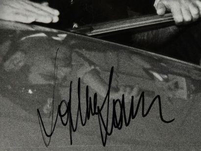 null LOREN Sophia (°1934).

Photographie N&B signé Studio X, avec signature autographe...